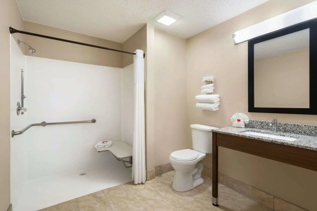 Super 8 by Wyndham Liberal KS