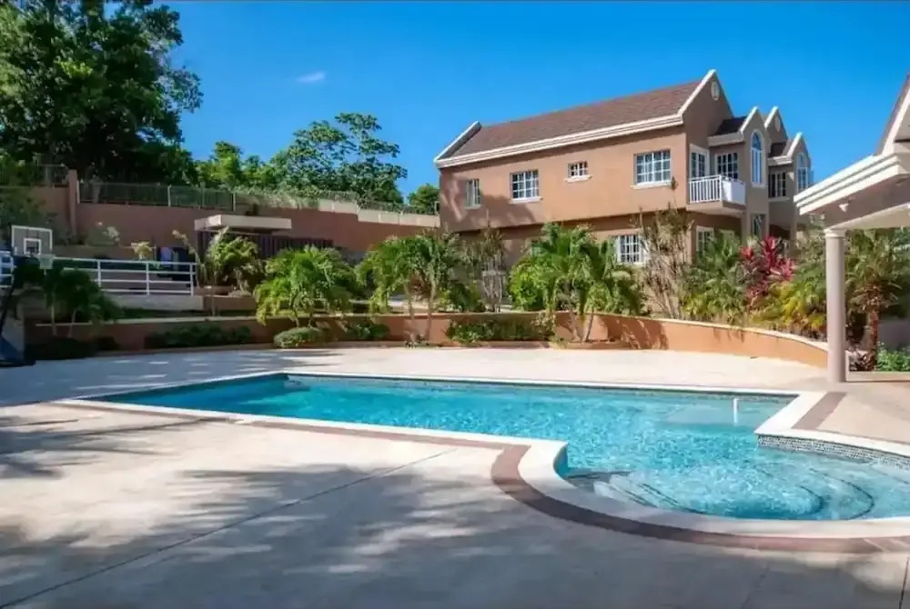 Modern 2br House W/pool and Sea View in Ocho Rios