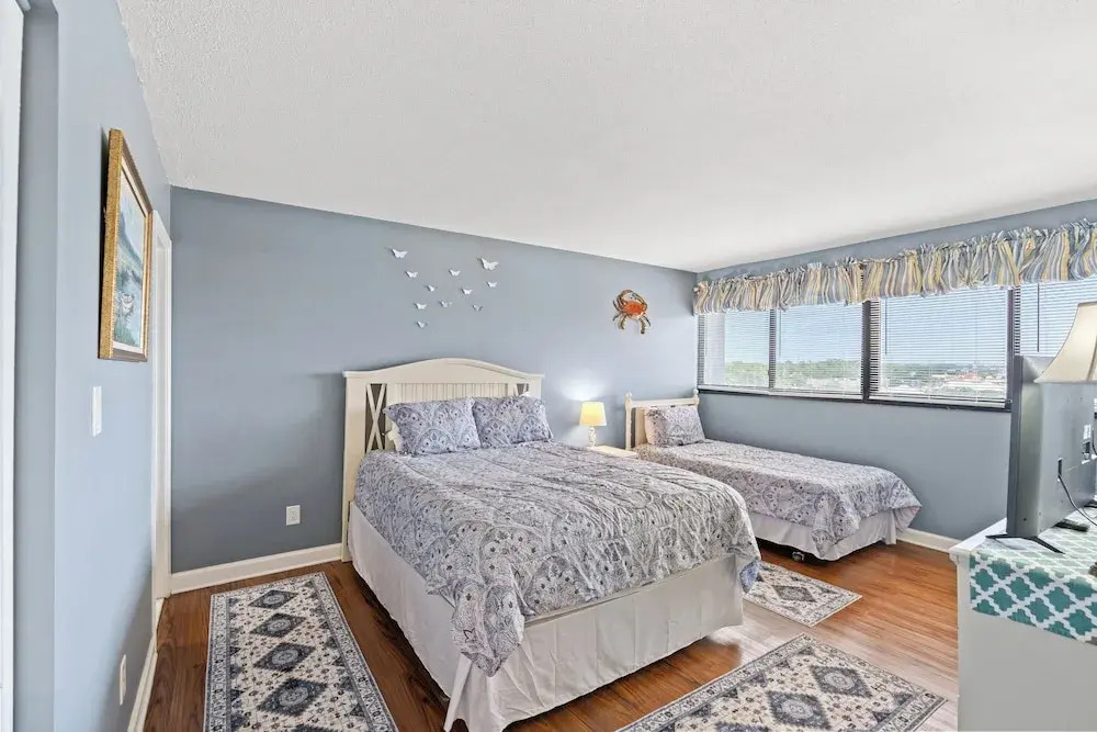 Holiday Towers by Elliott Beach Rentals