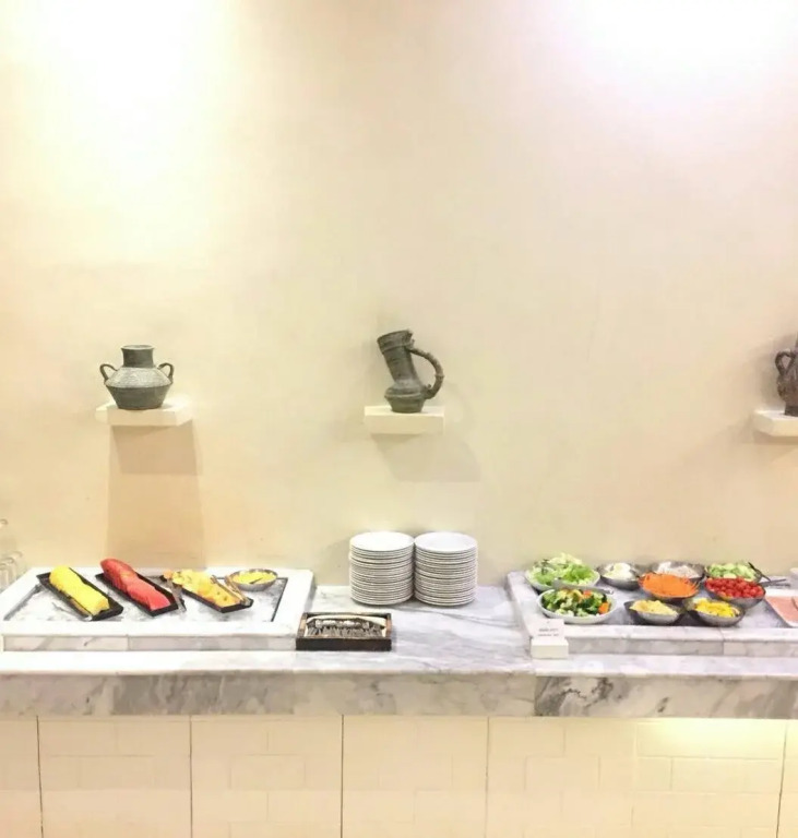 Ploy Palace Hotel