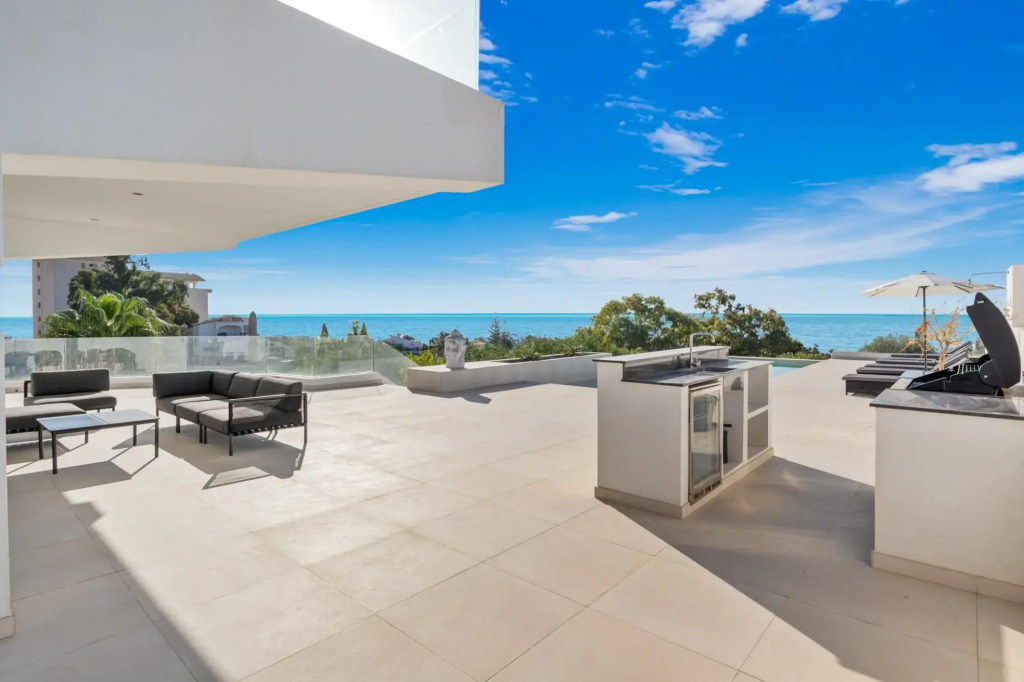 Villa Nirvana in Fuengirola