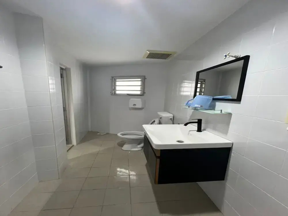 OYO 90994 Hotel Golden Mouse