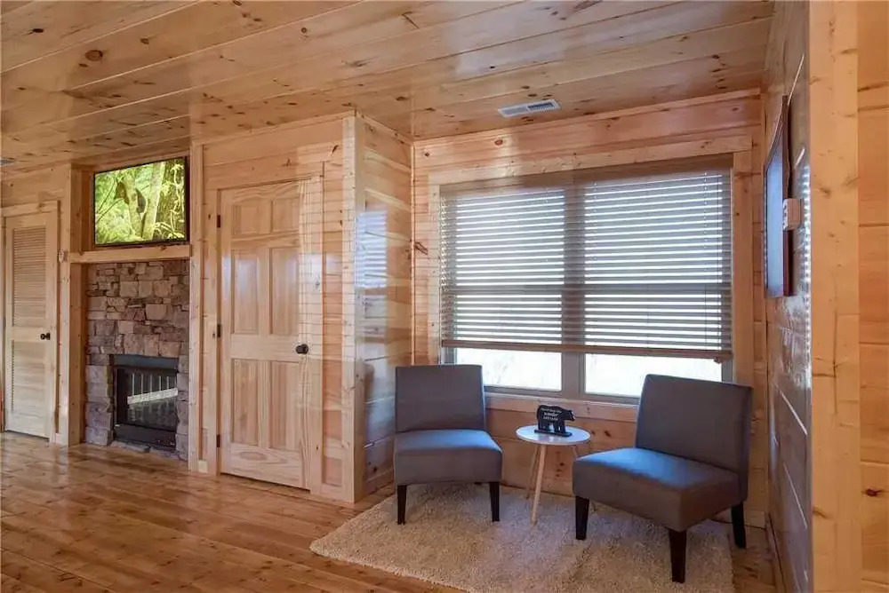 Majestic Waters 2 Bedroom Home with Private Pool