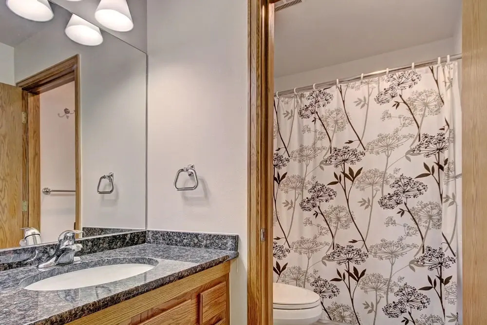 Bright Scenic Studio Walk To Ski And Apres-ski - Sleeps 4 Studio Bedroom Condo by RedAwning