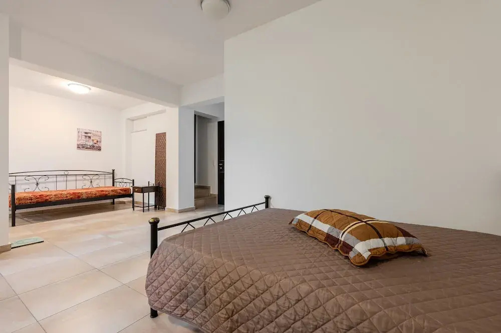 Aphrodite beachfront villa - on the Waves
