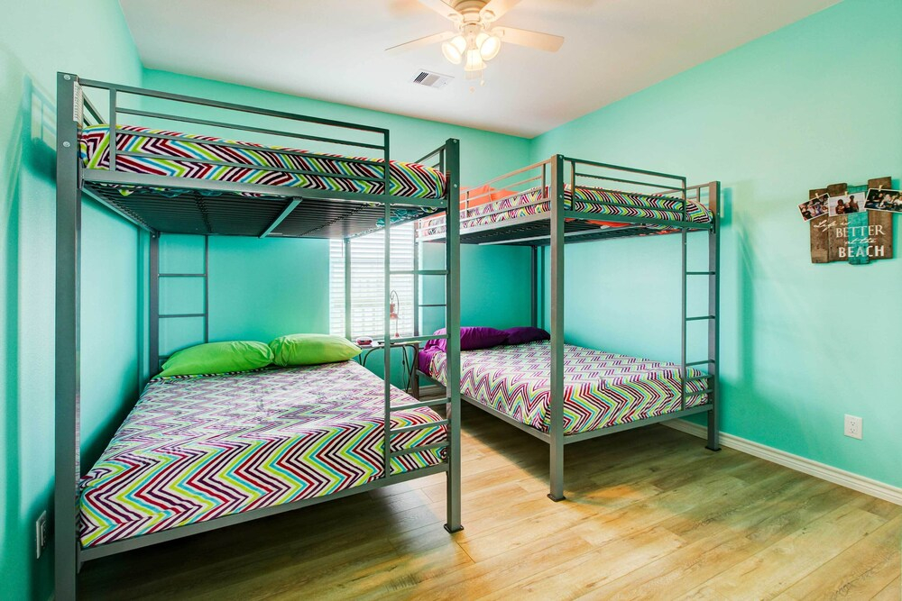 Gilchrist 'EZ Street Beach House' w/ Gulf Access!