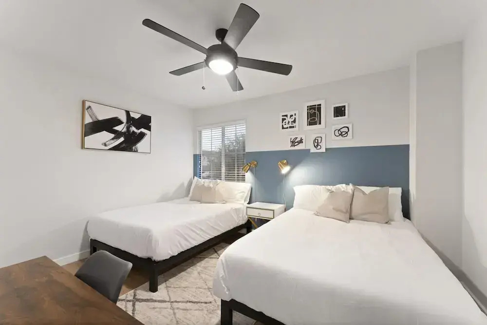 Modern & Homey 3BR Home, Remote Work Friendly, King Beds, Fast WiFi