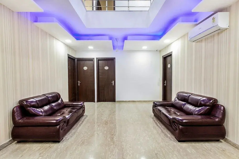 FabHotel Comfort Dome Premium