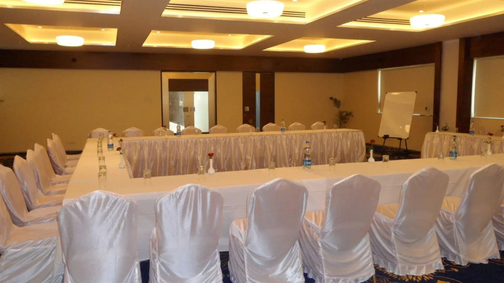 Tarawade Clarks Inn Pune
