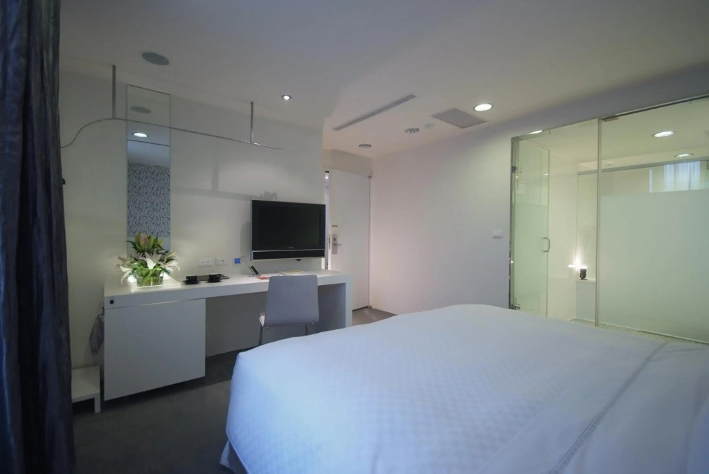 Hotel Purity