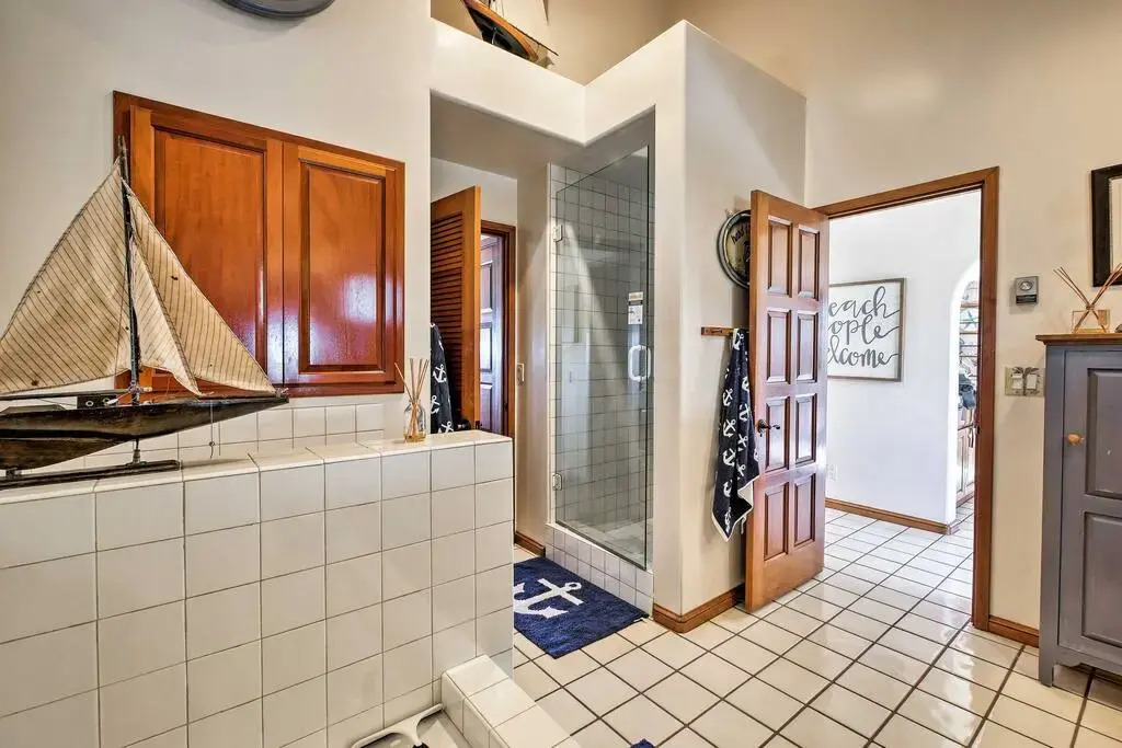 Lux Oceanfront Penthouse suite w/panoramic views