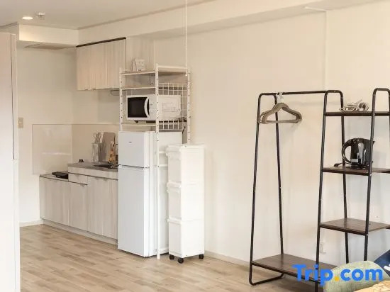 Shinjuku | Maximum 8ppl | Double×2 King×2 | 3-minute walk from the station | 42sqm private | 601