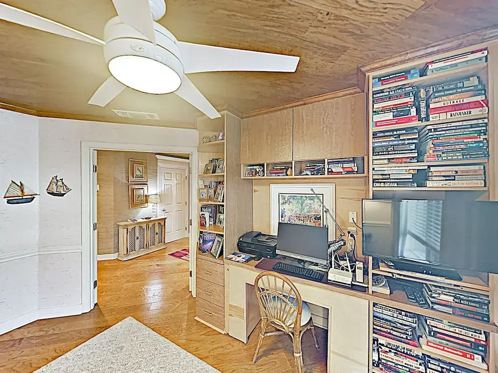 New Listing! All-suite Ocean-view W/ Pool 2 Bedroom Condo