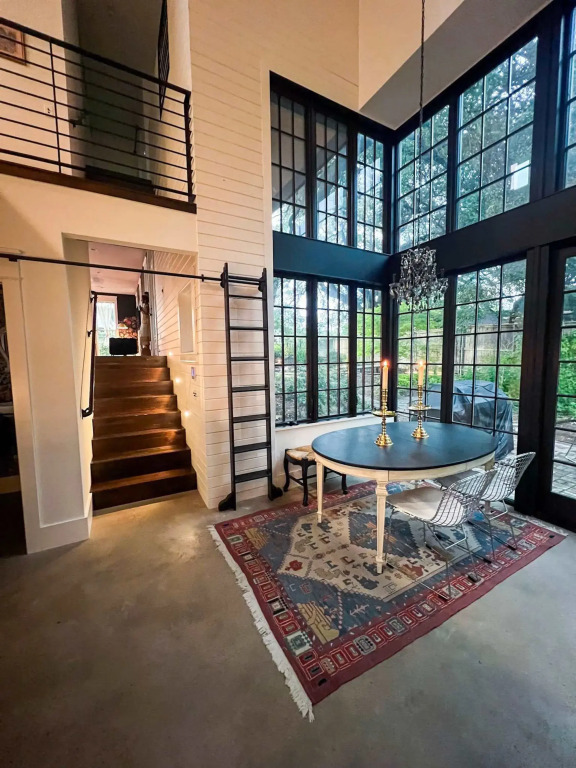 Rare - Unique East Austin Home - Walk to Downtown