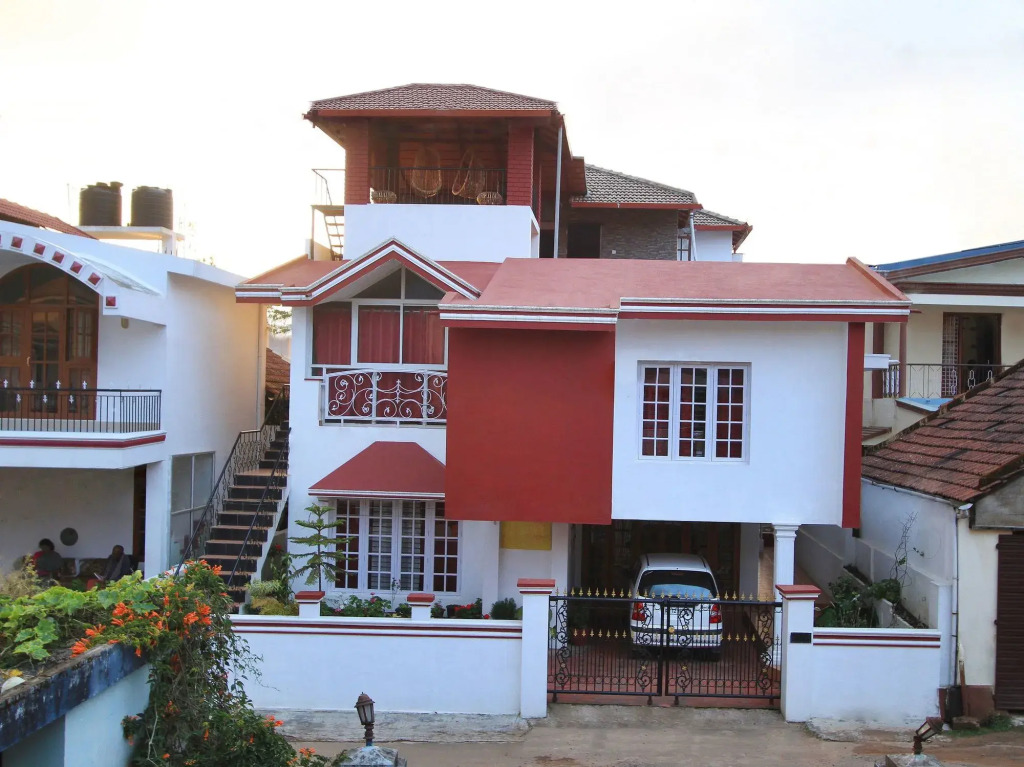 Treebo Avyukta Stay 5 min to Madikeri Fort