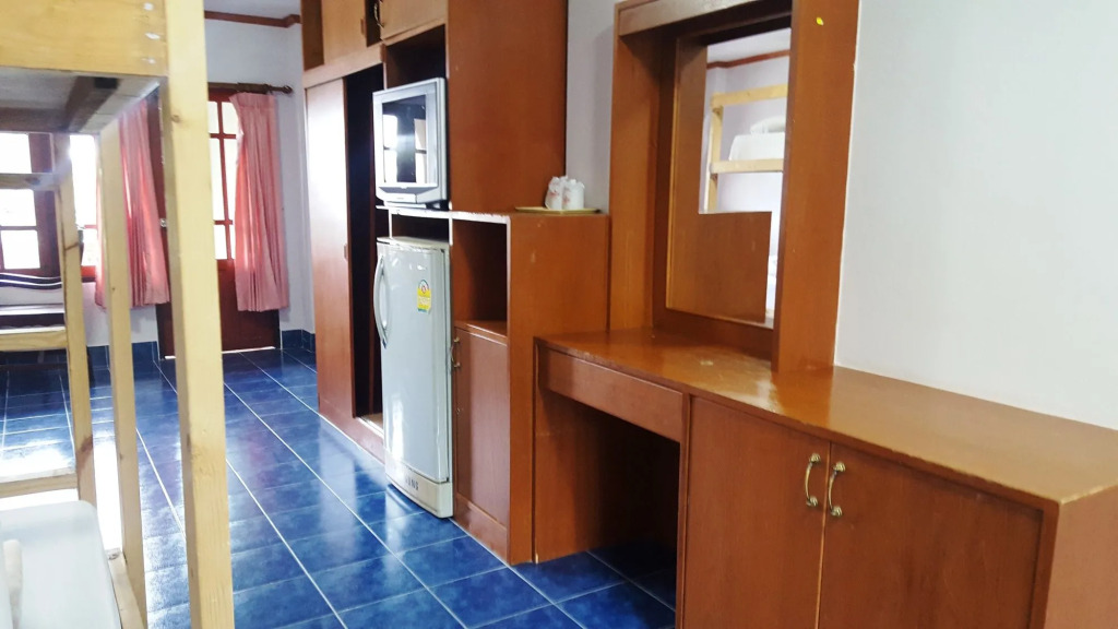 Coconut House Chaweng Hostel