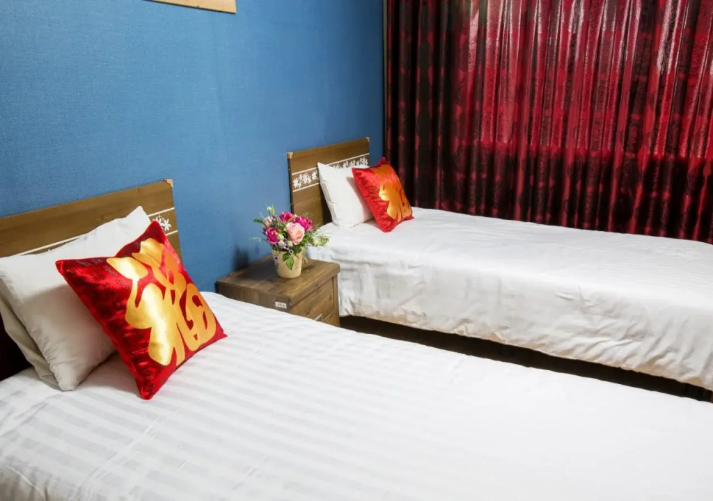 Alps Hotel