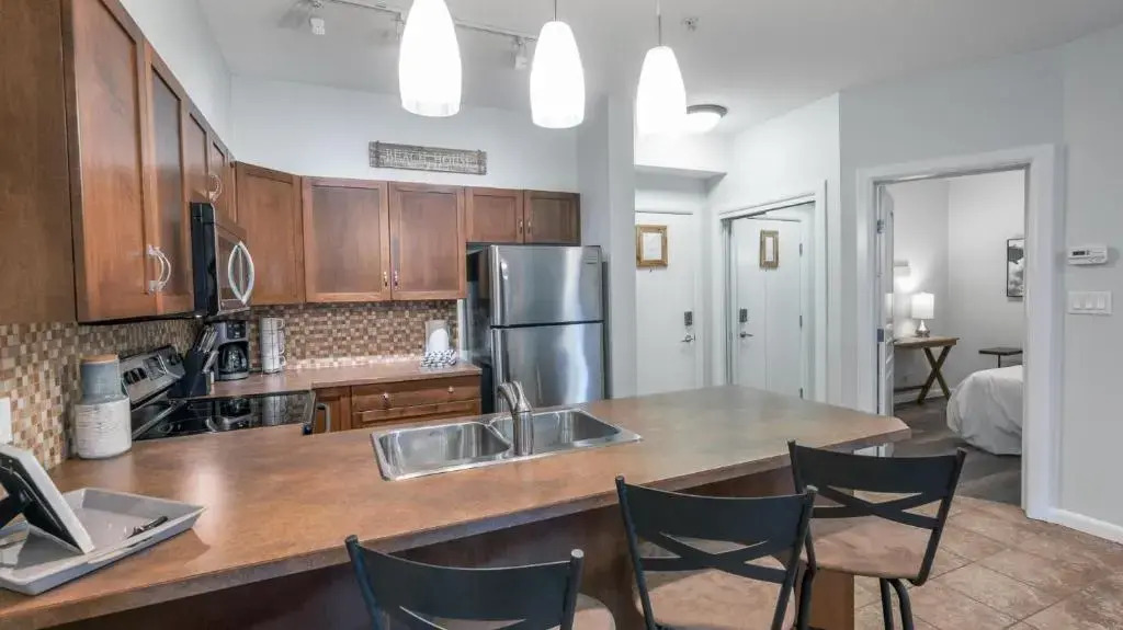 Bright and Airy Condo With Pool! #454