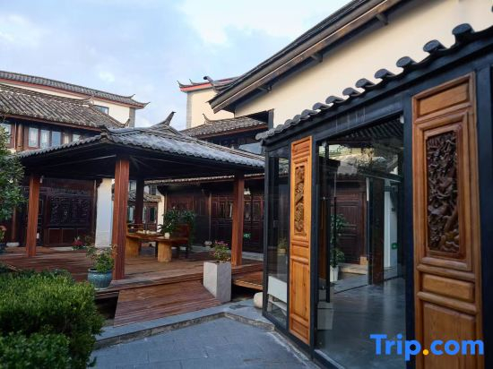 Qiufengge Homestay