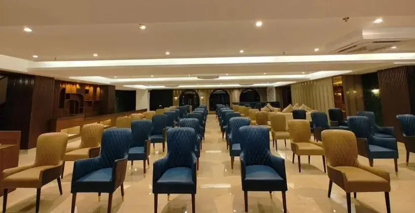 Grand Luxotica By DLS Hotels