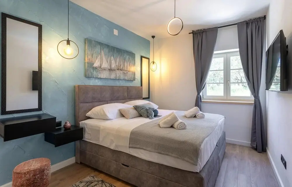 Awesome Apartment in Sali with Hot Tub, WiFi & 2 Bedrooms