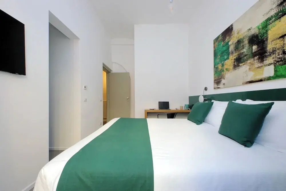 YCH-Montebello - Rooms
