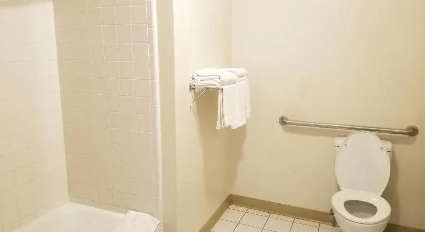 TravelStar Inn & Suites