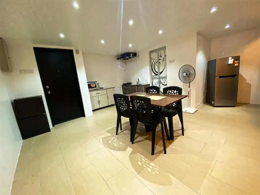 2flr Apartment at Empire Subang Jaya includes WiFi