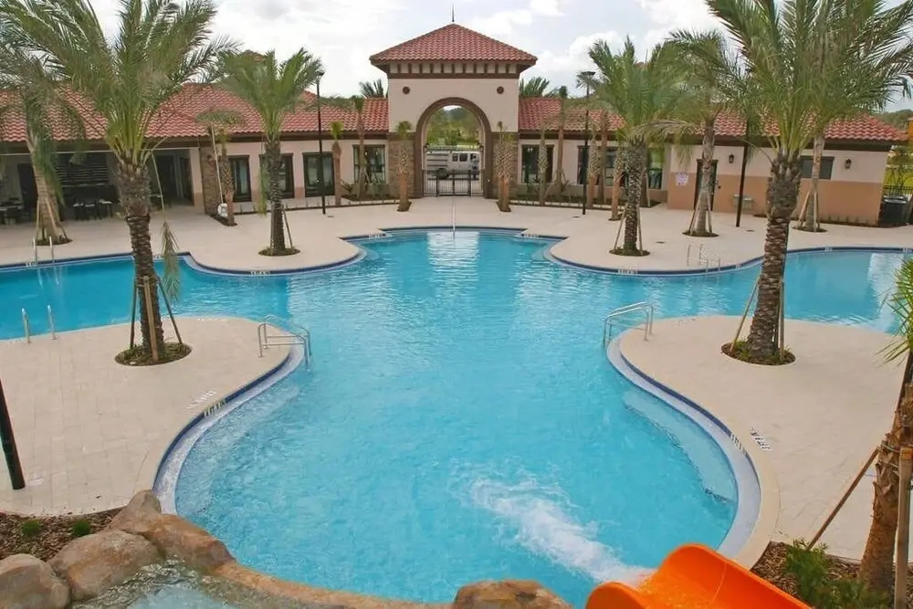 Pura Vida Retreat Brand New 7 Bedroom in Solterra