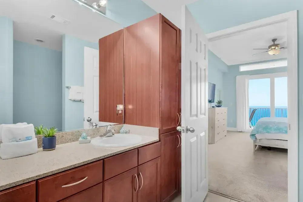 Laketown Wharf Penthouse 2026