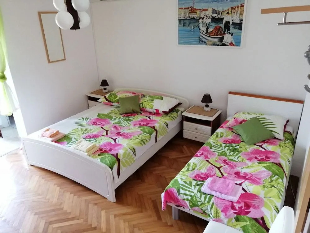 Viktor rooms and apartments