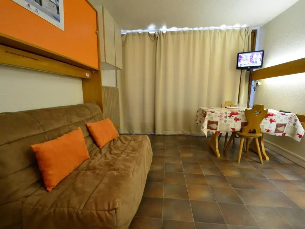 Appartement Les Menuires, 1 pièce, 2 personnes - FR-1-452-51