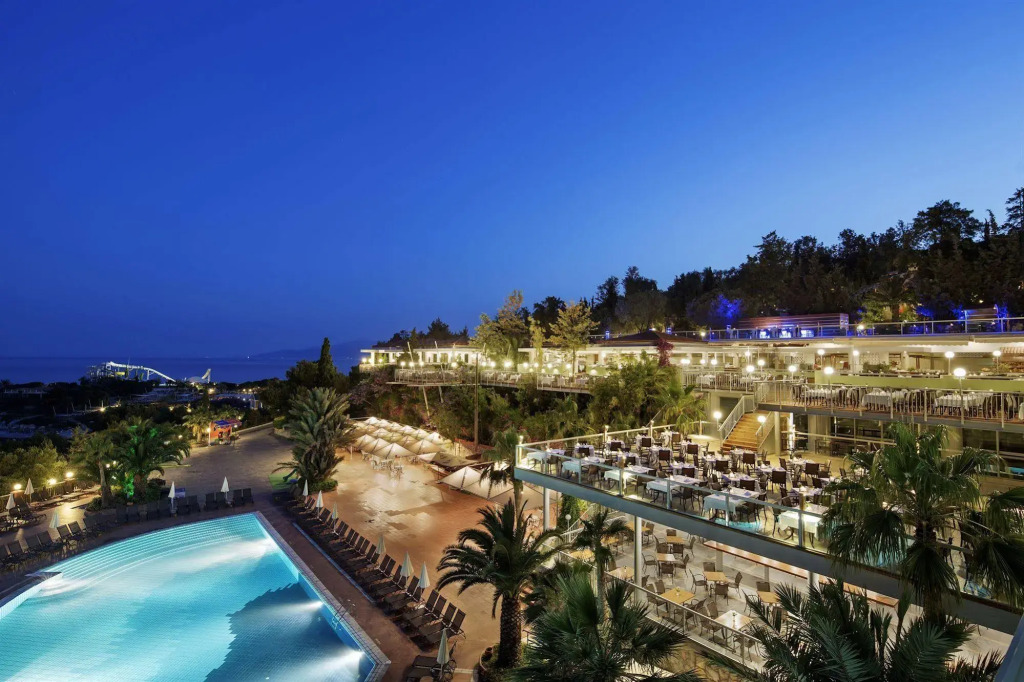 Pine Bay Holiday Resort