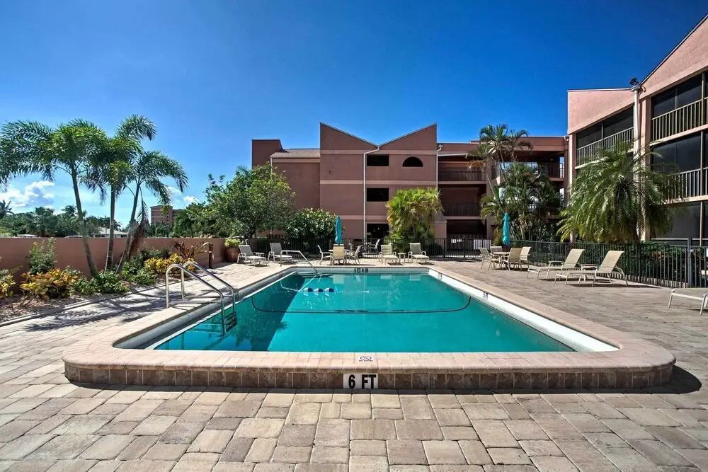 Resort-style Condo w/ Pool: 19 Miles to Fort Myers