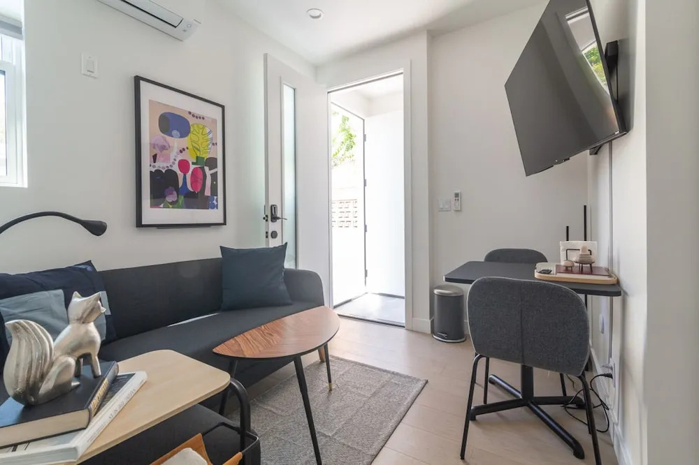 Scandinavian-style 1BR Apartment Built 2024 p80