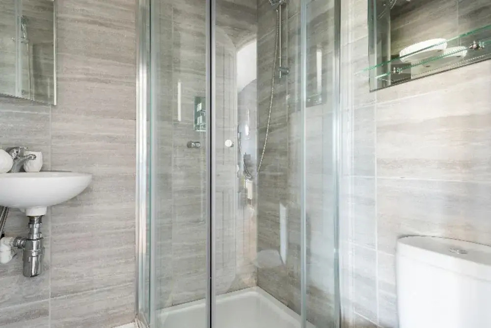 The Riverside Escape - 3bdr in 3 Central Apartments