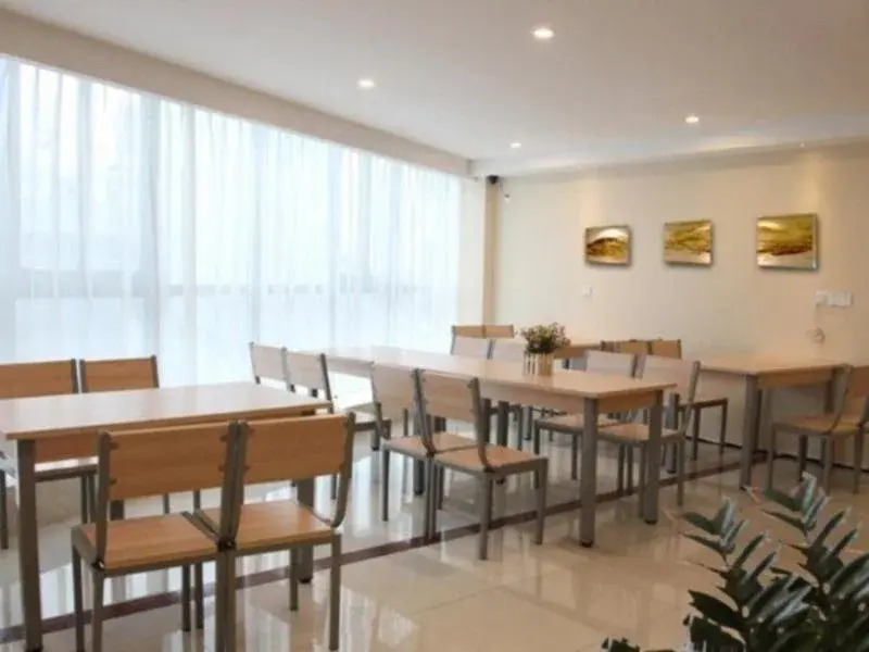 GreenTree Inn Guangxi Yulin Jincheng Commercial Building Shell Hotel