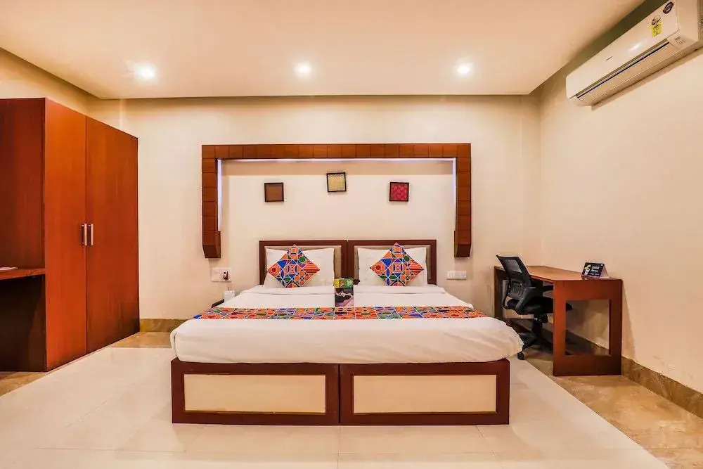 FabHotel Zineb
