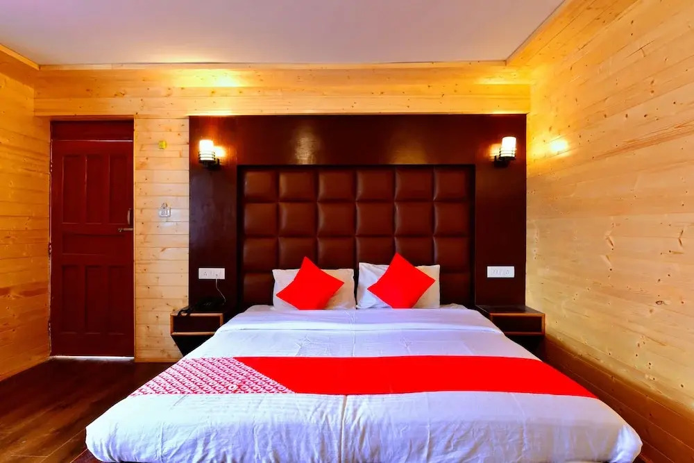 OYO Flagship 30387 Pine View Hotel Manali