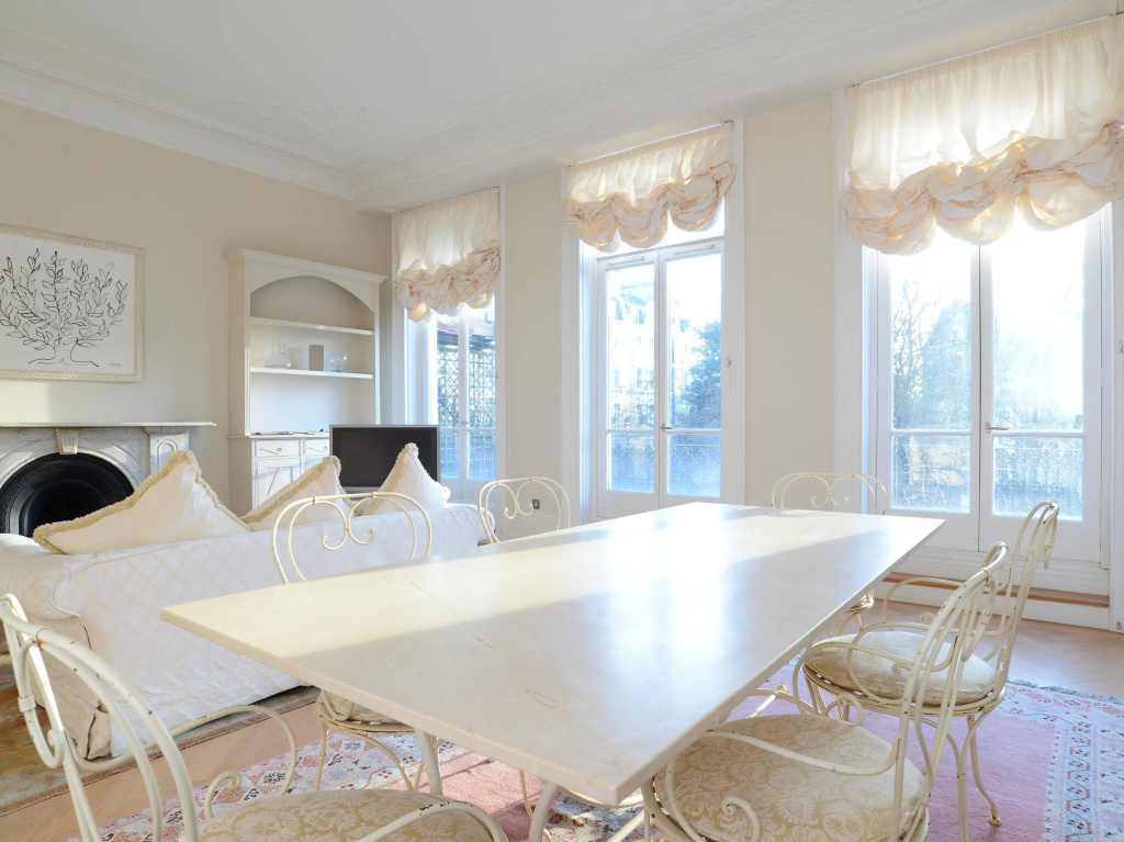 Veeve  Elegant 2 Bed With Balcony Redcliffe Square Kensington