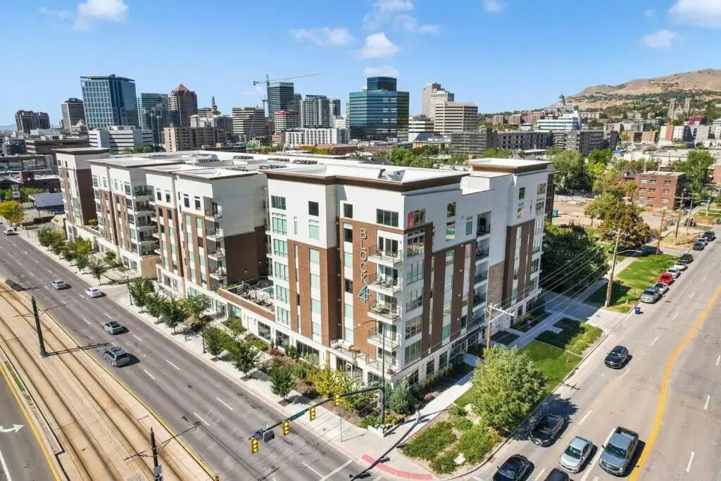 Luxe Downtown PentHouse with Amenities 76