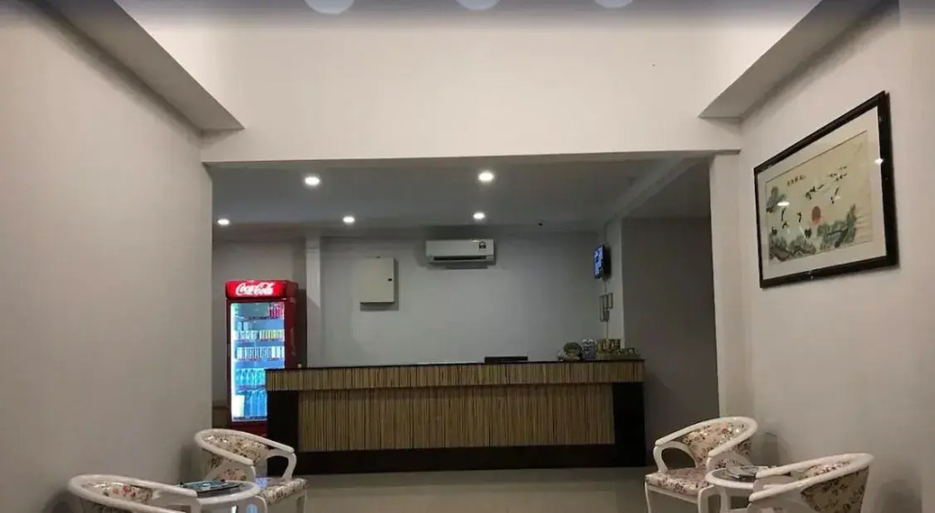 Summer Hotel