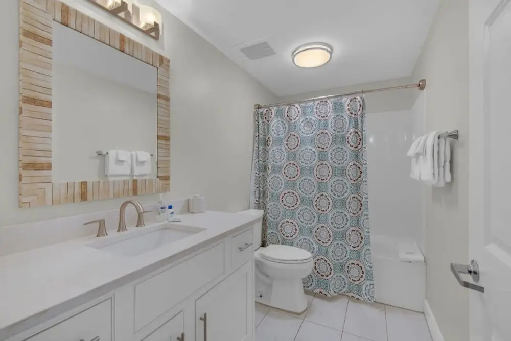 Coastal Condo 607 by Brightwild Beachfront
