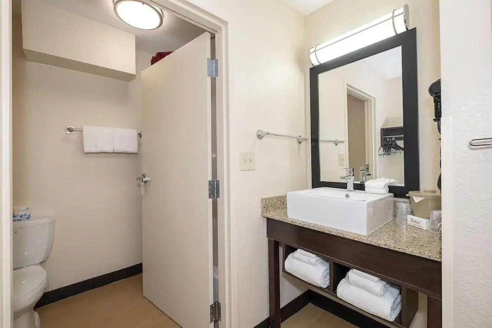 Red Roof Inn PLUS+ Jacksonville   Southpoint