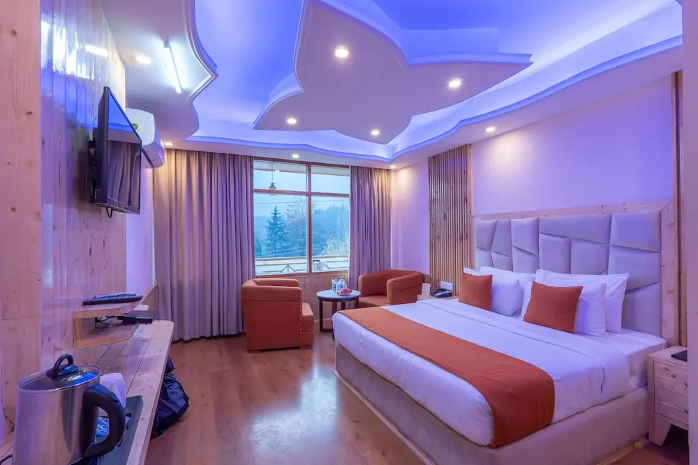 Hill River Resort By West Western -Property of the Year 2024-25 - Central Heated & Air Cooled, Near Mall Road