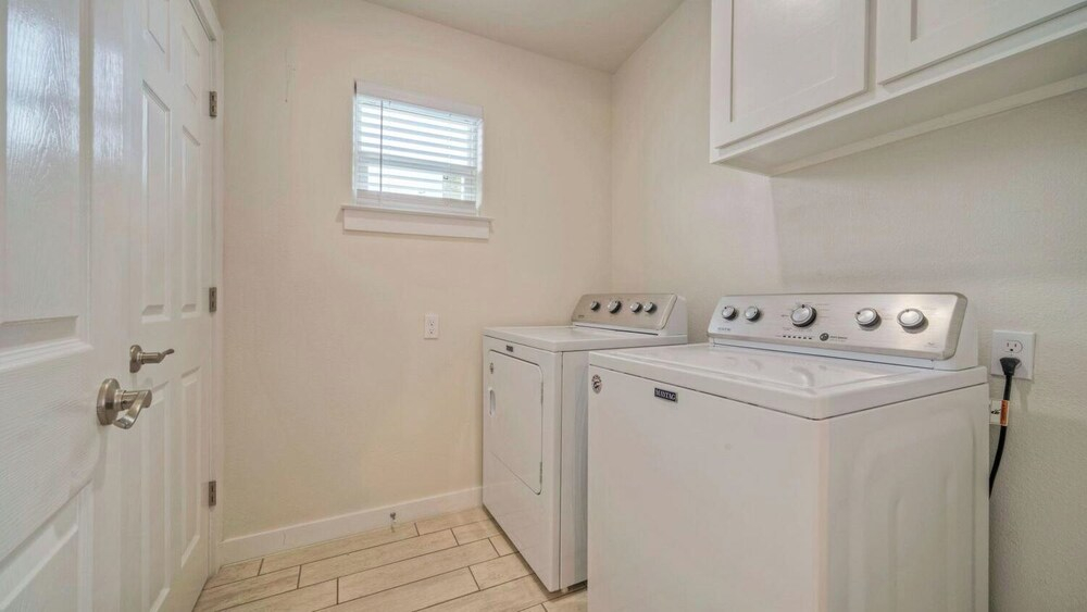 Sleeps 20! 2 Homes Near the Beach, Private Pools, Gameroom, Large Family Retreat