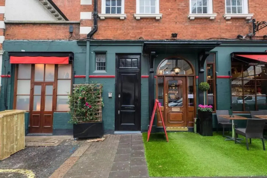 Elegant 1 bed next to Hyde Park, sleeps 2