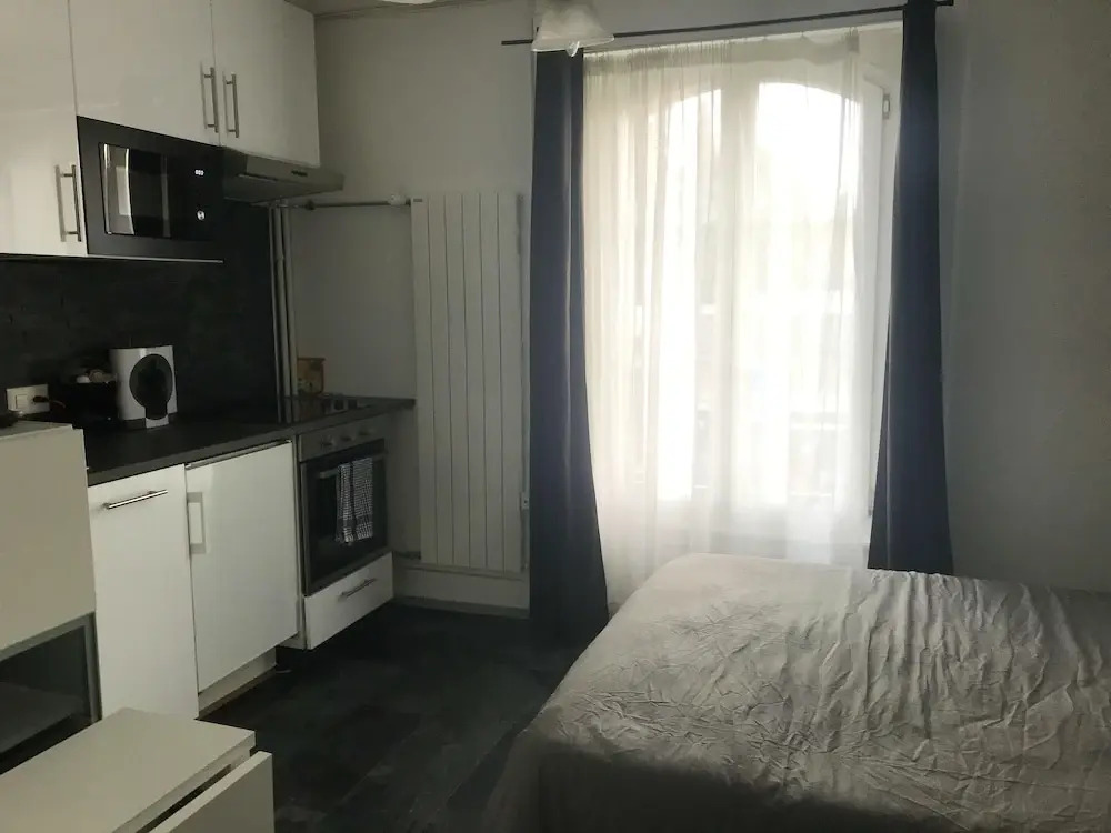 Studio in Neuchâtel, with Enclosed Garden And Wifi - 2 Km From the Beach