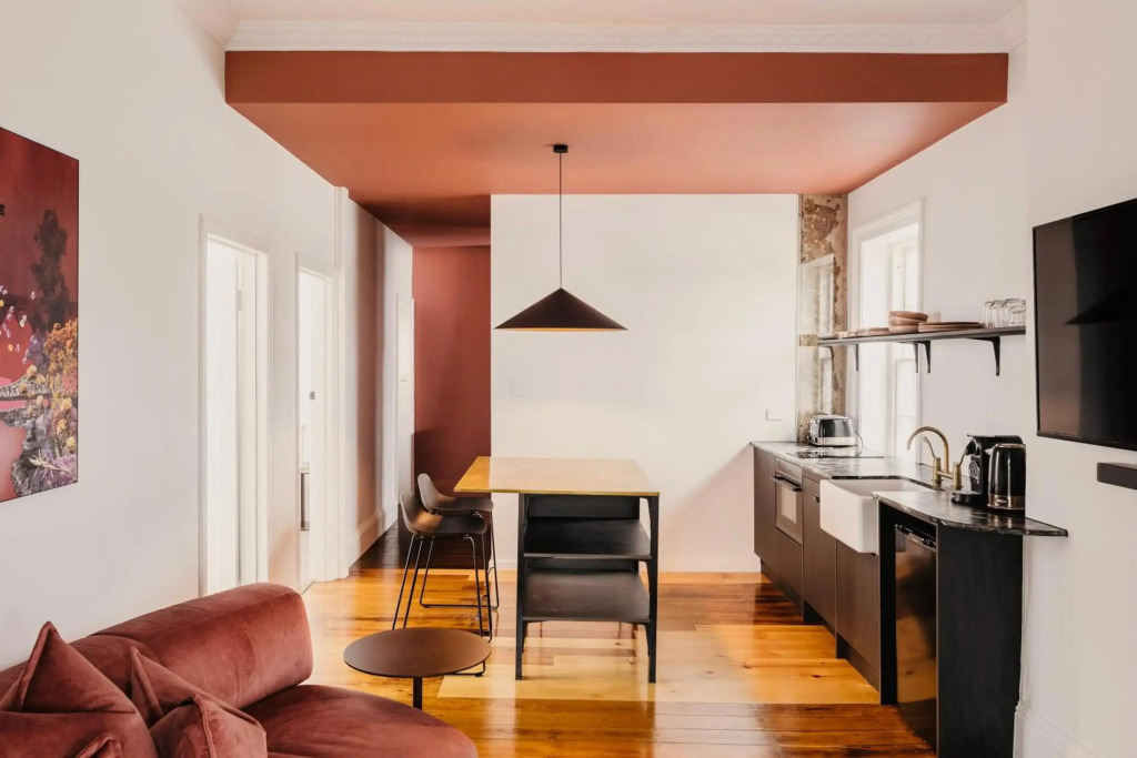 Miss Midgley's - Drawing Room