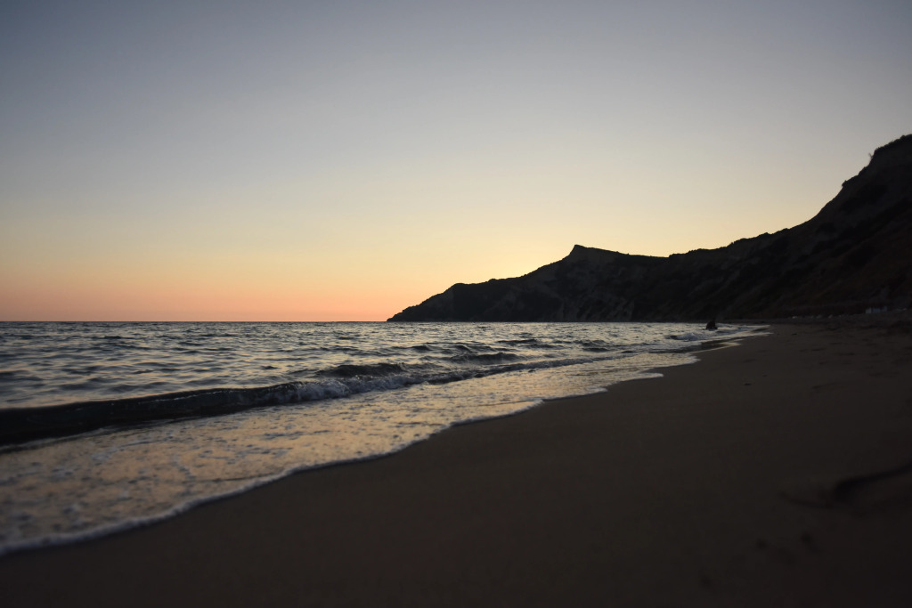 Olive Grove Beachfront Apartments & Suites